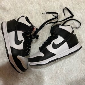 Women’s Nike dunks- high